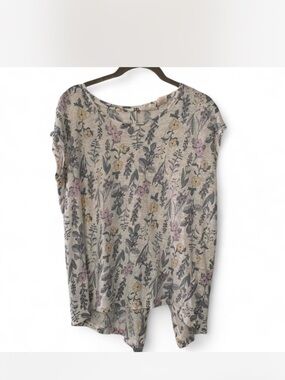 Fairy Cottage Floral Short Sleeve Tee in Cream with Pastel Print M